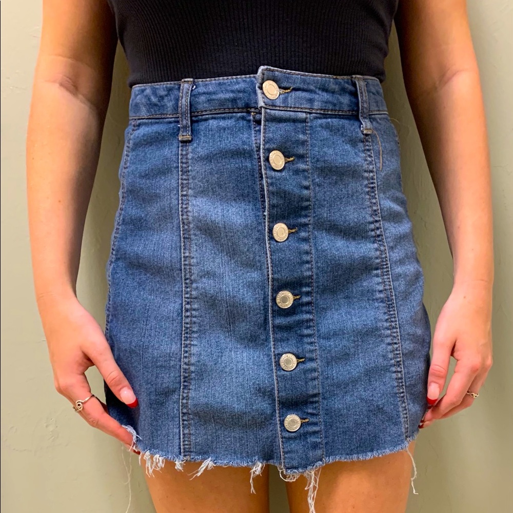 Short demin button down mini skirt
